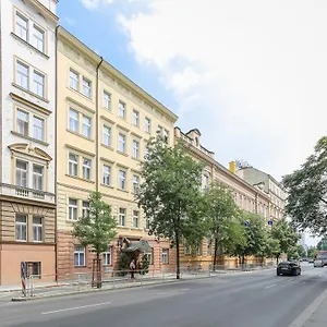 Club 3*, Prága Csehország