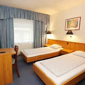 Mezzo , Budapest Magyarország